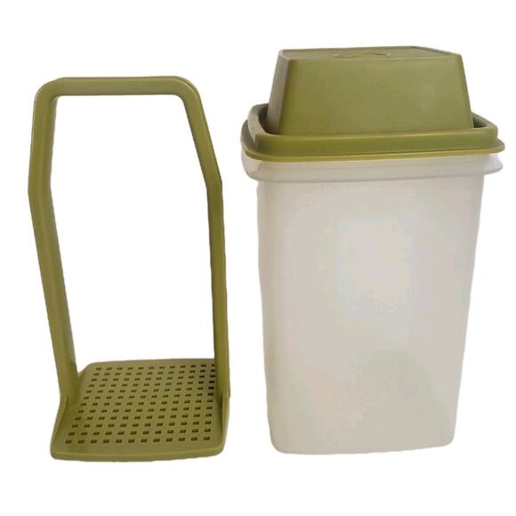 Tupperware Vintage Pickle Keeper 1330-2 Pick-A-Deli Avocado Green Insert & Lid - Picture 1 of 9